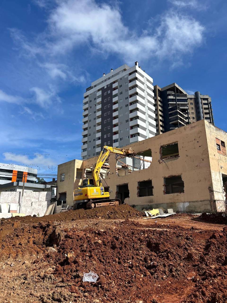 DEMOLIÇÕES EM PONTA GROSSA Açor terraplanagem ponta grossa